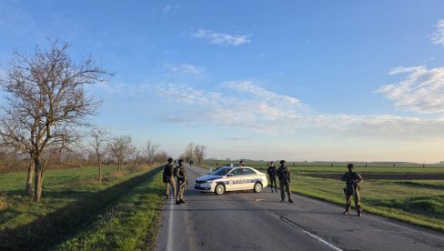 TEŠKA SAOBRAĆAJNA NESREĆA: Kamion sleteo s auto-puta kod Krnjeva, zatvorena zaustavna traka od petlje Velika Plana