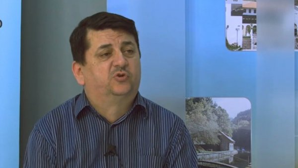 ПАКАО ЗА СРБЕ У ЦРНОЈ ГОРИ: Скидају заставе, хапсе народ, а сад забрањују Спасовдан и Бају - Отрезните се пре прогона