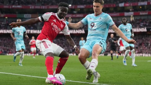 FENJERAŠ NAMUČIO LIDERA: Arsenal na korak od titule! Nemac srušio bunker Barnlija!