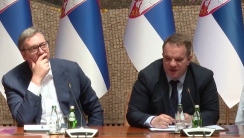 ZA VOLONTIRANJE NA EXPO OD 1 DO 3 BODOVA Vučić i ministar prosvete saopštili detalje