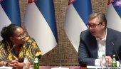 МИ ВАС ЖЕЛИМО ДА ПРЕДСТАВИМО КАО ДЕО НАС Председник одговорио на питање студенткиње везано за волонтирање на Експу