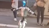 ROBOT IZAZVAO HAOS NA BANJICI: Građani u neverici snimali nesvakidašnju scenu (VIDEO)