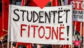 ШИПТАРИ ПОБЕЂУЈУ: Албанци из Скопља подржавају блокадере (ФОТО)