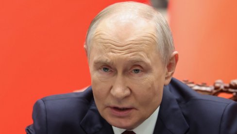 SAZNAO SAM PRED ULAZAK U SALU, ČUDNO Putin u šoku nakon priče o palom dronu u Rumuniji, dobio informaciju pred susret sa medijima