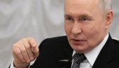 POKLONIO MU BUKET BELIH RUŽA: Evo kome je Putin čestitao rođendan