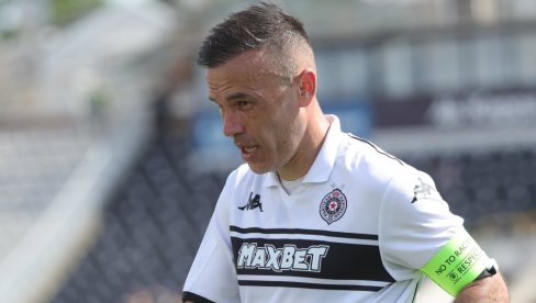 PARTIZAN UBEDLJIV NA OPROŠTAJU LEGENDE: Crno-beli razbili Radnik, Natho završio karijeru (FOTO/VIDEO)