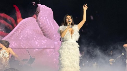 TANJA SAVIĆ OSTVARILA SAN: Počeo spektakl u Zagrebačkoj areni (FOTO)