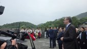 КАКВА ЛЕПОТА И ПОНОС! Национални ансамбл Коло наступа на Кинеском зиду (ФОТО/ВИДЕО)
