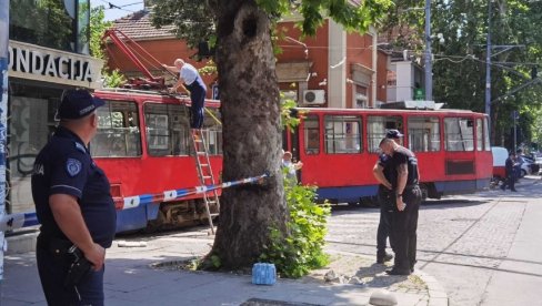 ODVEZENO U BOLNICU 15 OSOBA NAKON ISKAKANJA TRAMVAJA IZ ŠINA: Hitno se oglasilo tužilaštvo nakon nesreće na Dorćolu