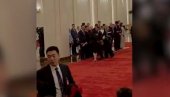 MOĆNA SIMBOLIKA: Siniša Mali podigao tri prsta (VIDEO)