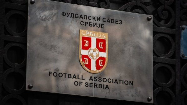 СПРЕМА СЕ НЕЗАБЕЛЕЖЕНА КАЗНА У СРПСКОМ ФУДБАЛУ?! Навијачи тукли фудбалере Радничког, а клуб из Крагујевца чека нешто чега досад није било...