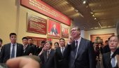 ПОКЛОН ОД СИЈА: Вучић добио грумен земље са месеца