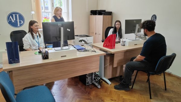 ДО РЕШЕЊА ЗА САМО ПЕТ ДАНА: Агенција за привредне регистре отворила своју канцеларију у Вршцу