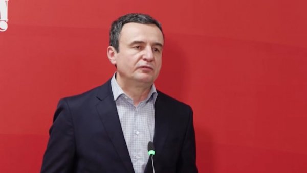 НЕ ЗНАМ ГДЕ МИ ЈЕ... Аљбин Курти се поштено осрамотио