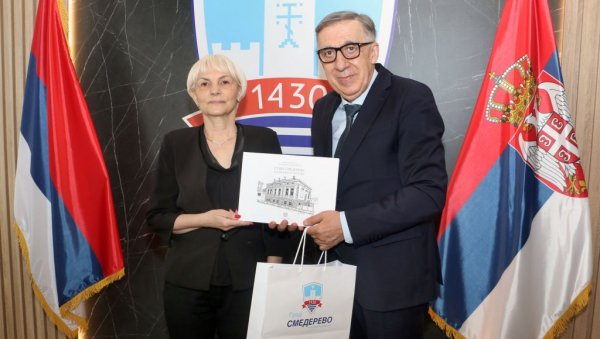 ГРАДСКОЈ БИБЛИОТЕЦИ 300 КЊИГА: Делегација Представништва Републике Српске посетила Смедерево