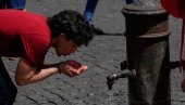 ТРИ У ЈЕДНОМ: Србију данас чекају пљусак, грмљаивна и врућина