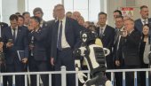 ВУЧИЋ У КИНИ: Председник Србије обилази иновациони центар компаније Mint Future Factory