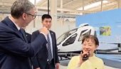 ВУЧИЋ ПОКАЗАО НОВОСТИМА: Ово је летећи такси који стиже у Србију (ВИДЕО)