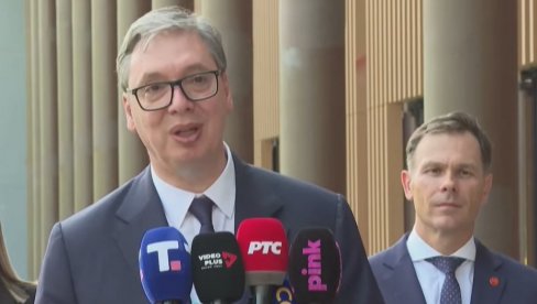 VUČIĆ ZA NOVOSTI O LETEĆIM TAKSIJIMA: To će biti svetsko čudo, to nigde niste videli kako će da izgleda!