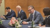 ВУЧИЋ У КИНИ НА ВАЖНИМ САСТАНЦИМА ЗА СРБИЈУ: У току преговори о новим инвестицијама