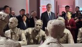 ВУЧИЋ У КИНИ: Председник обилази Музеј у Шангају; одржани састанци са инвеститорима