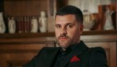 НЕ ТРОШИТЕ ВИНО НАЈАВА ЈЕ МУЗИЧКЕ ТРИЛОГИЈЕ: Небојша Војводић емоцијом освојио публику, коначно се враћа (ФОТО)