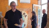 POSLE KINE, KRENUO U NAROD: Predsednik Vučić svratio na burek u Crepaju, pa nastavlja u obećanu posetu Banatu