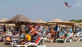 ВИСОКЕ КАЗНЕ: Црногорци ударили на туристе - 500 евра из џепа!