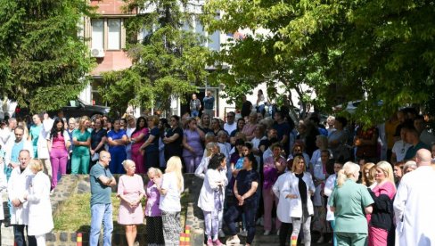 PODRŠKA UHAPŠENIM SRBIMA IZ GRAČANICE: Protest održan u svim srpskim zdravstvenim i obrazovnim ustanovama na Kosovu