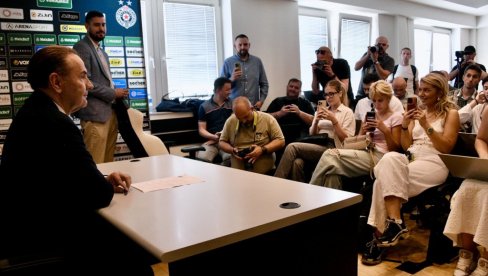 GROBARI GLEDAJU I NE VERUJU: Neverovatno šta se desilo na Skupštini FK Partizan!