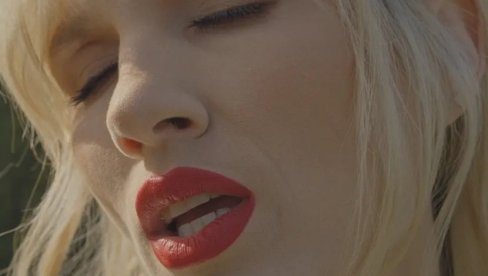 MOJ AKVAREL: Nevena Božović sarađivala sa Bebom Balašević, a spot snimala van Beograda (FOTO)