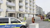 УЖАС У НЕМАЧКОЈ: Обрушила се надстрешница од 40 метара на шеталишту (ВИДЕО)
