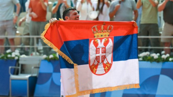 ДОК ПОЛА МИЛИОНА ЉУДИ ЧЕКА У РЕДУ: Огласио се Новак Ђоковић због највеће православне светиње усред Београда