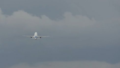 ИЗНЕНАДНА ОДЛУКА: Словенија преусмерила израелски авион на Загреб
