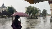 СТИЖЕ НОВИ ТАЛАС ПЉУСКОВА СА ГРМЉАВИНОМ: РХМЗ објавио детаљну прогнозу по данима, неће вам се допасти