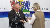 GRADONAČELNIKU URUČENO PRIZNANJE: Leskovac najbolji domaćin manifestacije „Blago Srbije“