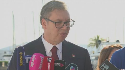 ОСЕЋАМ СЕ БЕЗБЕДНО Вучић: Мене су дочекали са помаже бог, господине Вучићу!