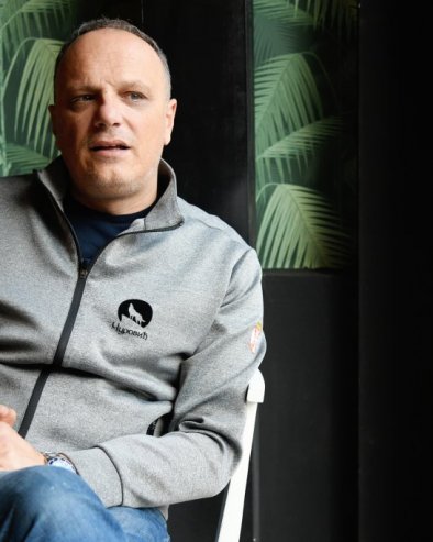 СЛАВИШИ ЧУРОВИЋУ ТУЖБА ЗБОГ СРБОВАЊА: Будванској компанији засметало мишљење познатог глумца о одвајању Црне Горе (ФОТО)
