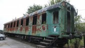 РУИНА ПОСТАЈЕ МЕСТО СЕЋАЊА: Спомен-вагон крај Гробља стрељаних у надлежности краљевачког музеја