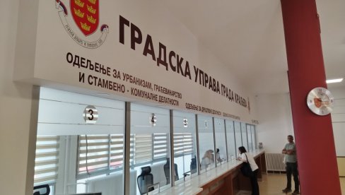 ŠALTERI NA STAROM MESTU: Završena obnova prizemlja Gradske uprave u Kraljevu