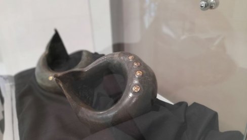 ŠAKASTE GRIVNE JOŠ OGRNUTE MISTERIJOM: Jedinstveni monumentalni nakit praistorijskog Balkana na izložbi u Leskovcu (FOTO)