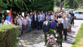 У МАСОВНОЈ ГРОБНИЦИ САХРАЊЕНО НАЈМАЊЕ 500 ЉУДИ: Парастос и помен жртвама разорне експлозије у Смедереву 1941. године (ФОТО)