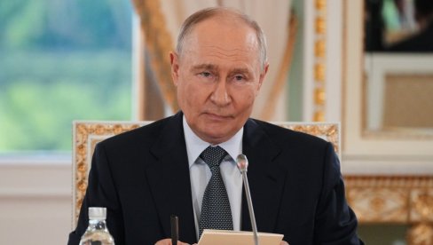 RUSIJA NA NOGAMA: Putin na samom vrhu