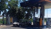 ЖИВИ СПАЉЕНИ ЈЕР СУ ЗАТРАЖИЛИ ПЛАТУ Ужас у Италији: Четири радника - странца убијена, закључани насилно у кола која су поливена бензином