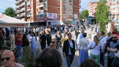 ОБЈАВЉЕНА ИЗЛАЗНОСТ ДО 11 ЧАСОВА: Највећа убедљиво у српским срединама, у Звечану чак 21,59 %