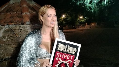 ТРЕБА ЧОВЕК ДА ПЛАНИРА И ДА ПУСТИ ДА МУ СЕ ДЕШАВА: Теа Таировић направила спектакл у Пироту, а овај гест ју је оборио с ногу (ФОТО)