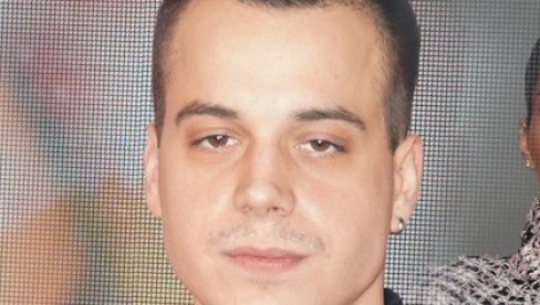 NOVI IMIDŽ: Pavle Mensur pokazao izvajanu figuru (FOTO)