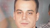 NOVI IMIDŽ: Pavle Mensur pokazao izvajanu figuru (FOTO)