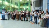 ZA NAJMLAĐE SVILAJNČANE:  Roditeljima uručeni bebi-paketi i autosedišta (FOTO)