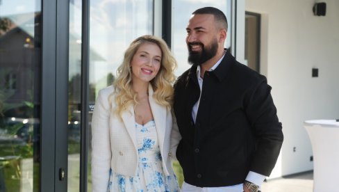 UŠLI SMO U BRAK JAKO MLADI, NIGDE NIJE IDEALNO: Nikolina Kovač o braku sa Sašom Kaporom i troje dece